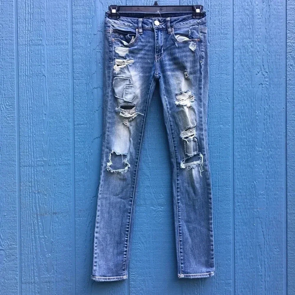 American Eagle Outfitters Super Stretch Skinny Distressed Jeans Women’s Size 2
